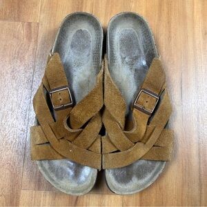Birkenstock Women’s Mustard and black Sandals Adjustable Strap Comfy Size 7/7.5